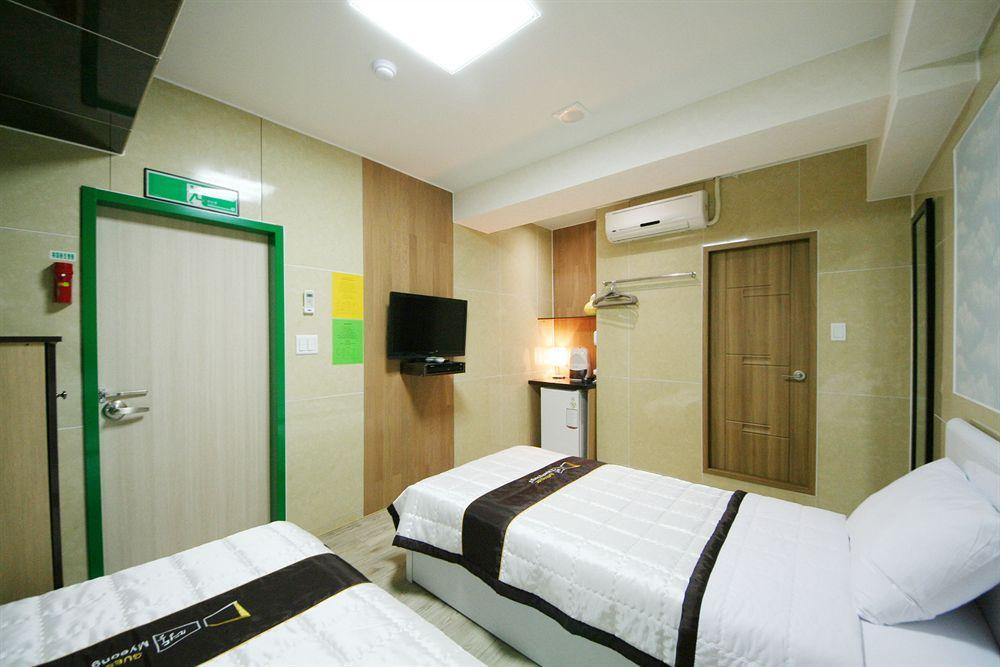 Guesthouse Myeongdong 2 서울특별시 외부 사진