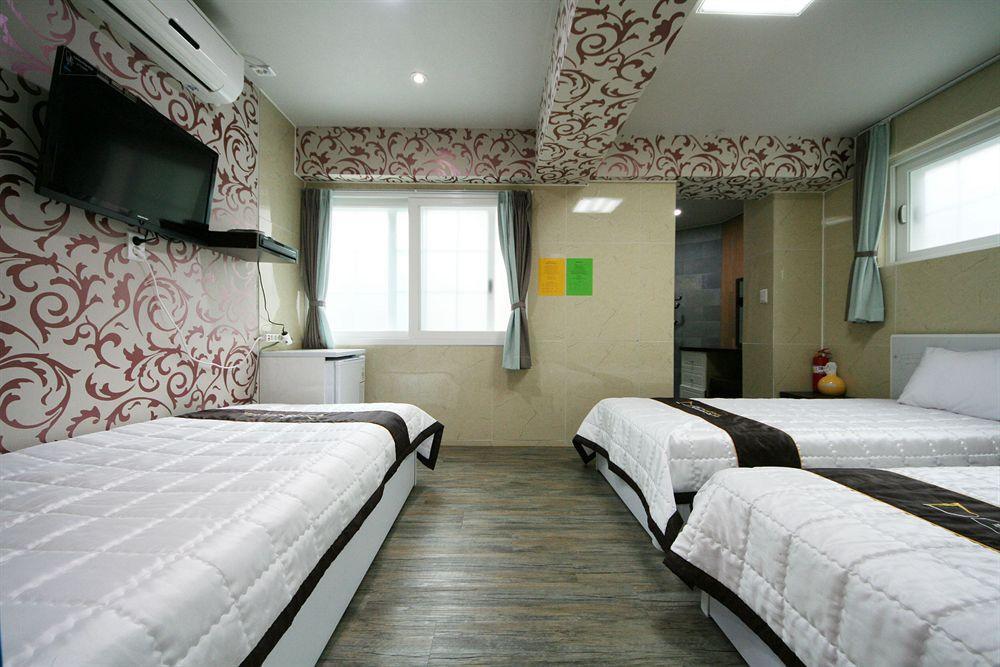 Guesthouse Myeongdong 2 서울특별시 외부 사진