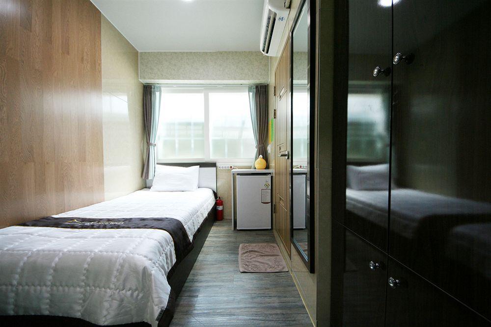 Guesthouse Myeongdong 2 서울특별시 외부 사진