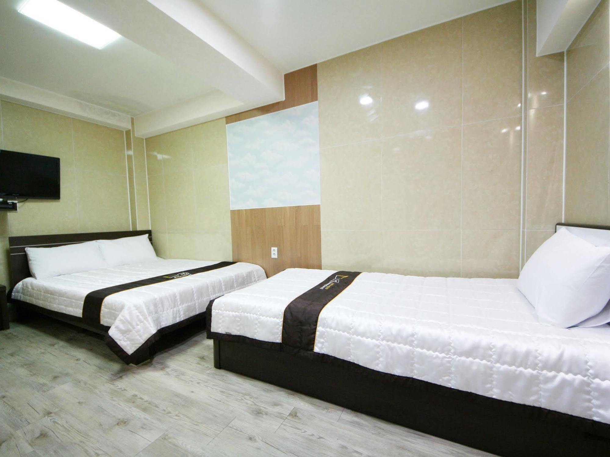 Guesthouse Myeongdong 2 서울특별시 외부 사진
