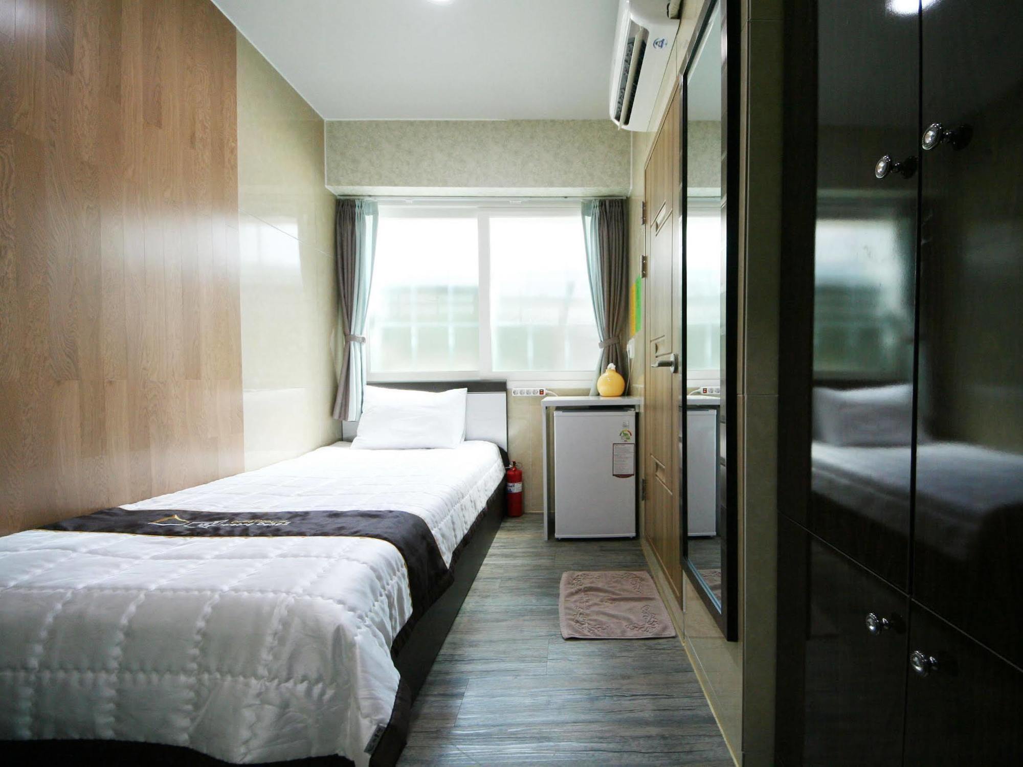 Guesthouse Myeongdong 2 서울특별시 외부 사진