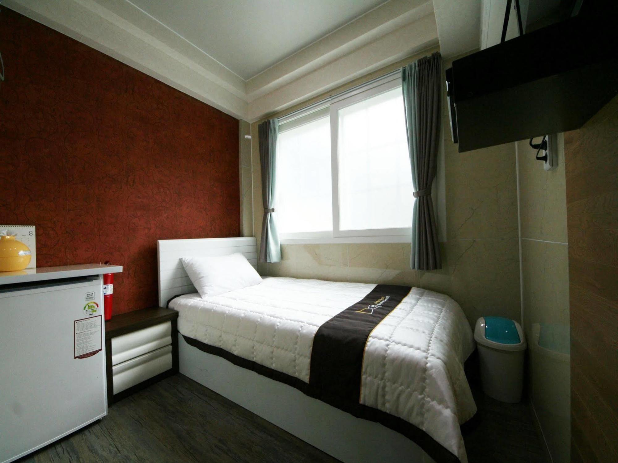 Guesthouse Myeongdong 2 서울특별시 외부 사진
